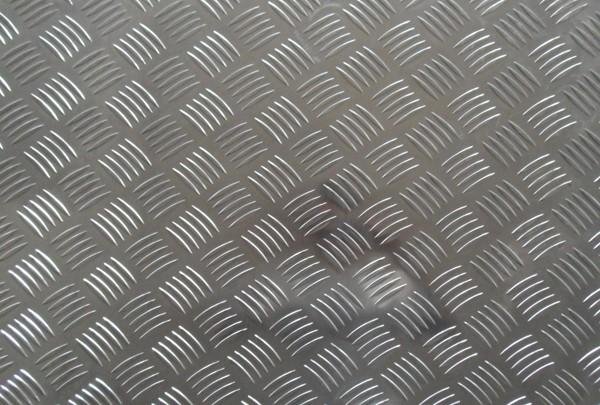 汽車輕量化專用5052花紋鋁闆